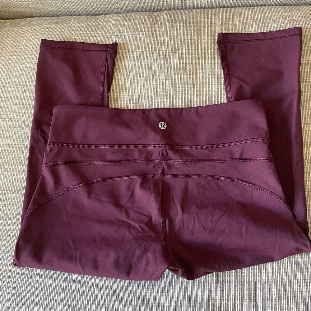 Lululemon Burgundy Capri 17" Size 6 - Picture 6 of 6